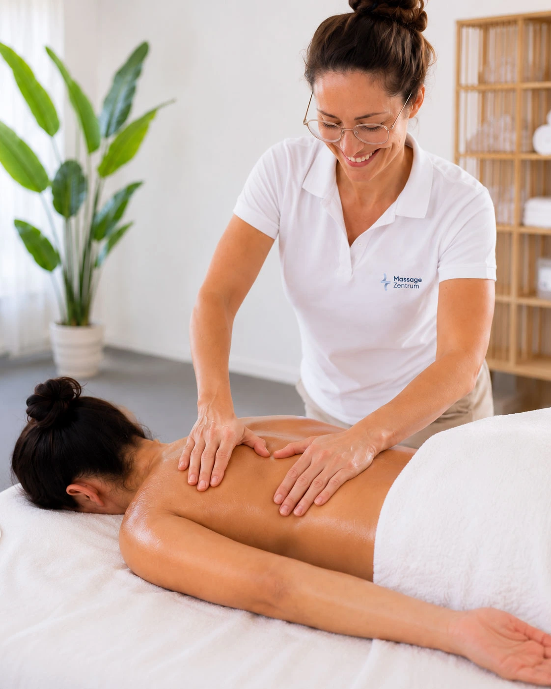 Therapeutische Massage in der Praxis im Schloss Mühlenhof – Angebot für Dottikon
